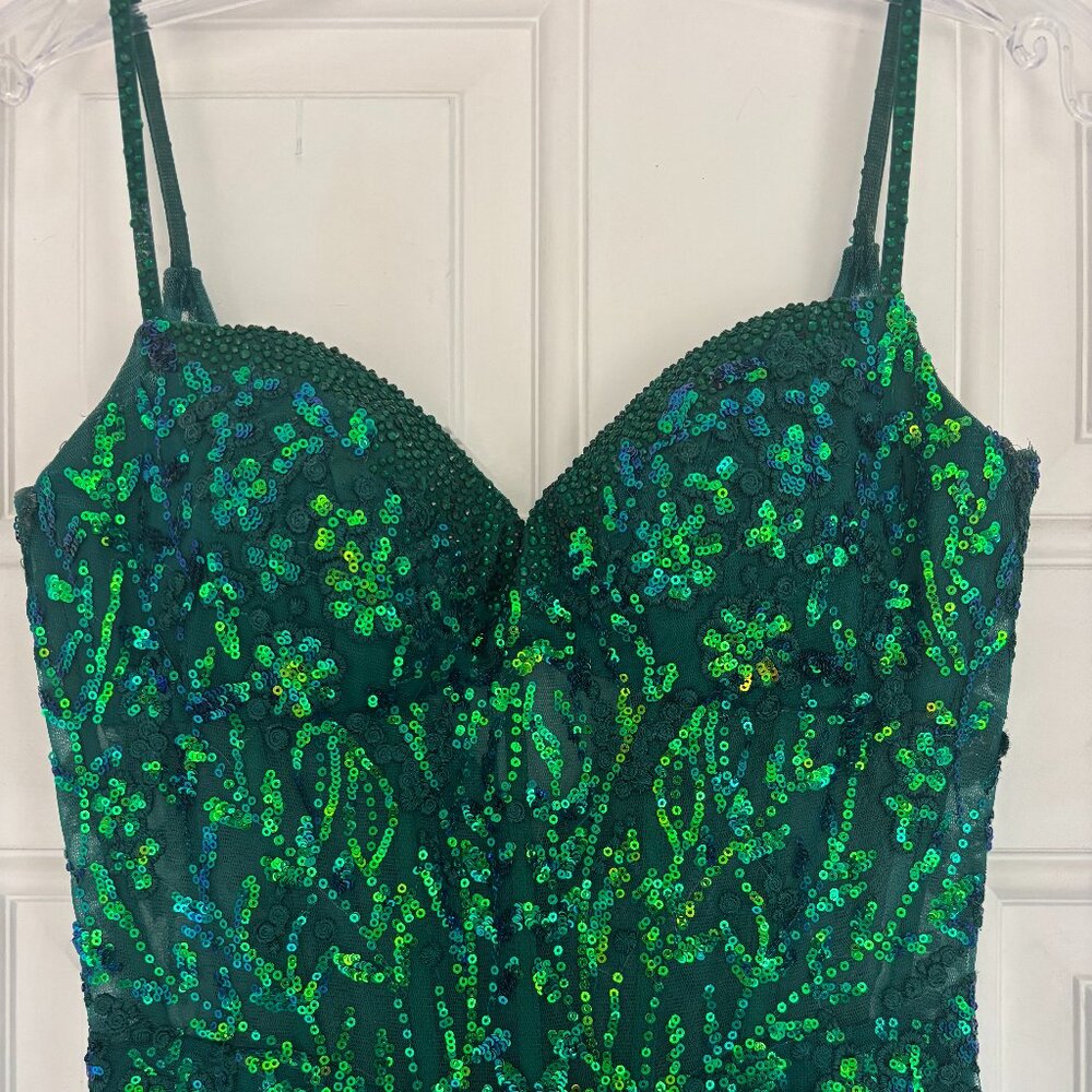 Emerald Ellie Wilde Prom Dress Size 0 - Picture 2 of 8